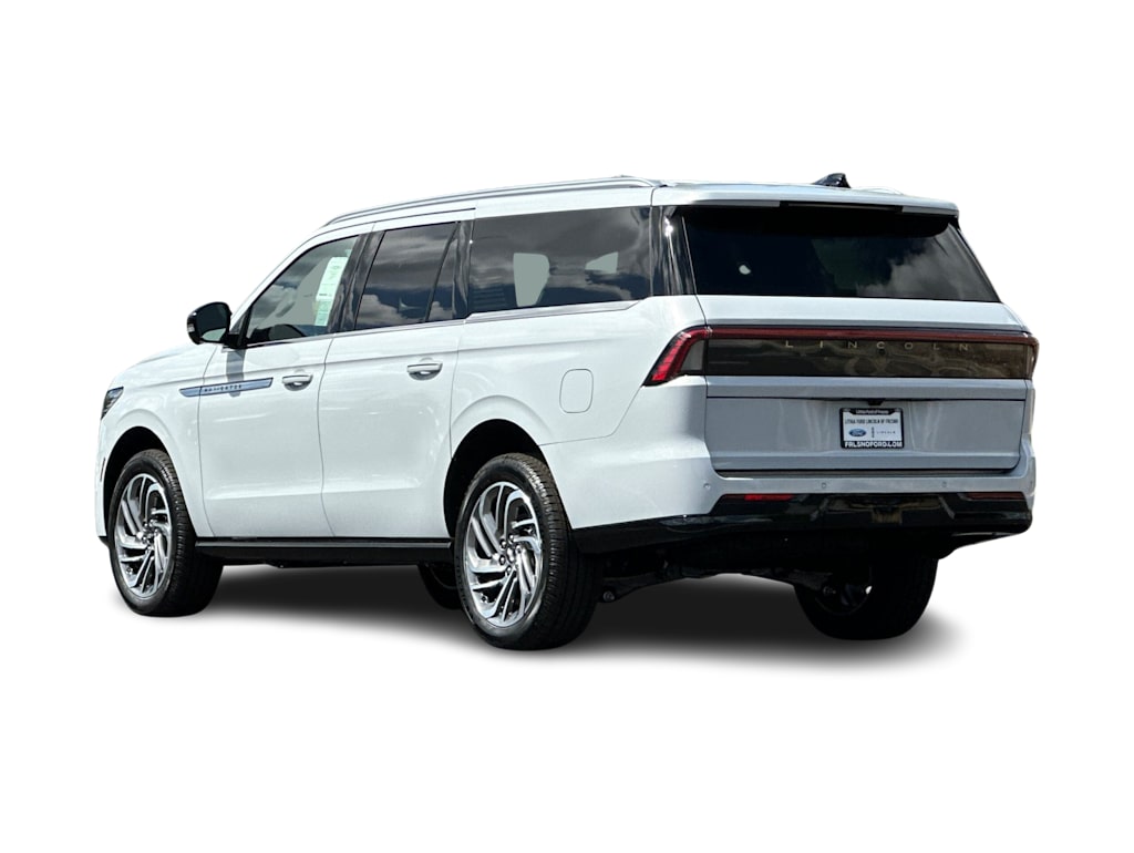Thumbnail: 2026 Lincoln Navigator L - 4