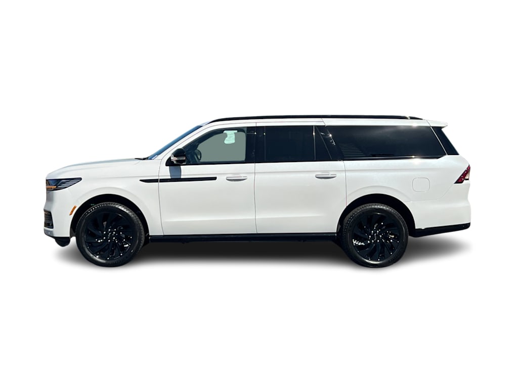 Thumbnail: 2026 Lincoln Navigator L - 3