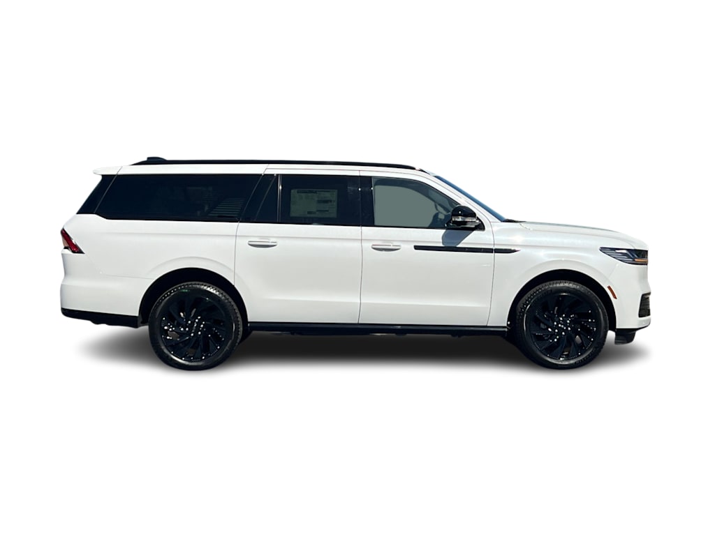 Thumbnail: 2026 Lincoln Navigator L - 18