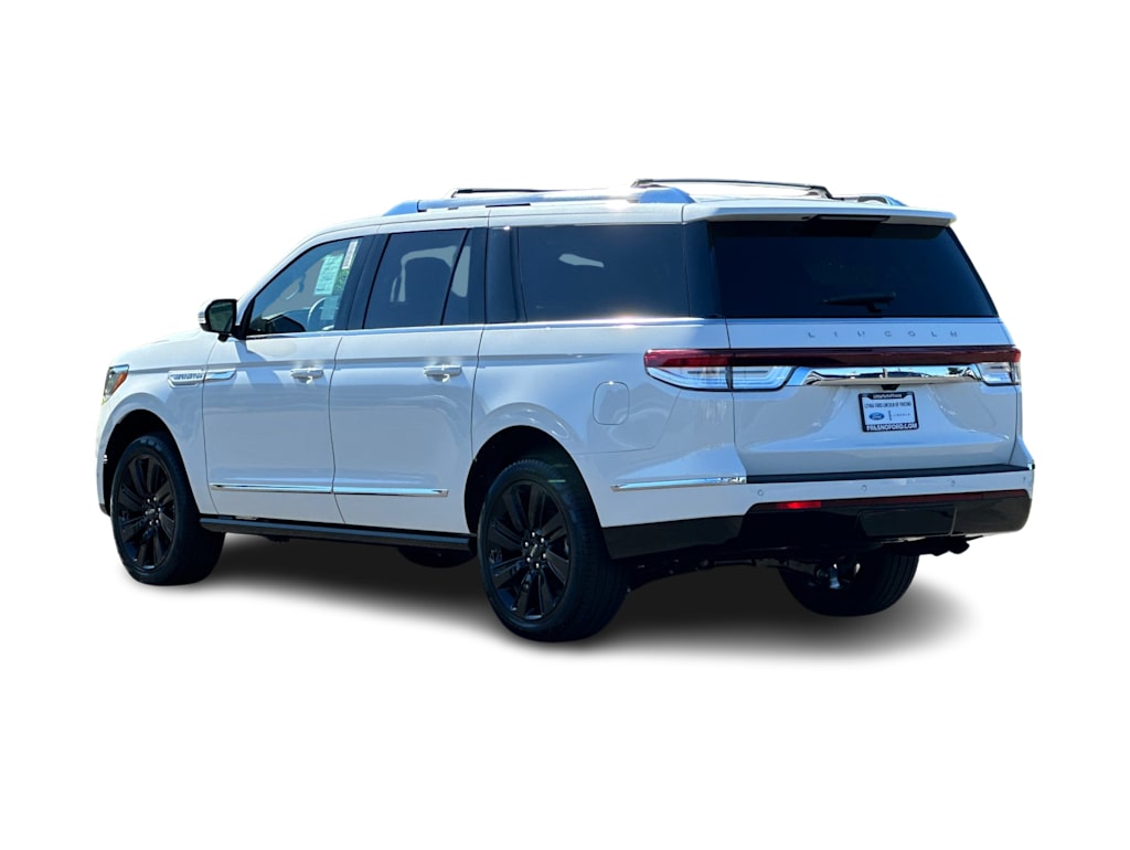 Thumbnail: 2024 Lincoln Navigator L - 4