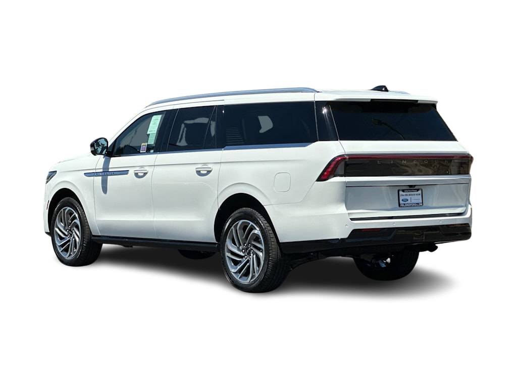 Thumbnail: 2026 Lincoln Navigator L - 4