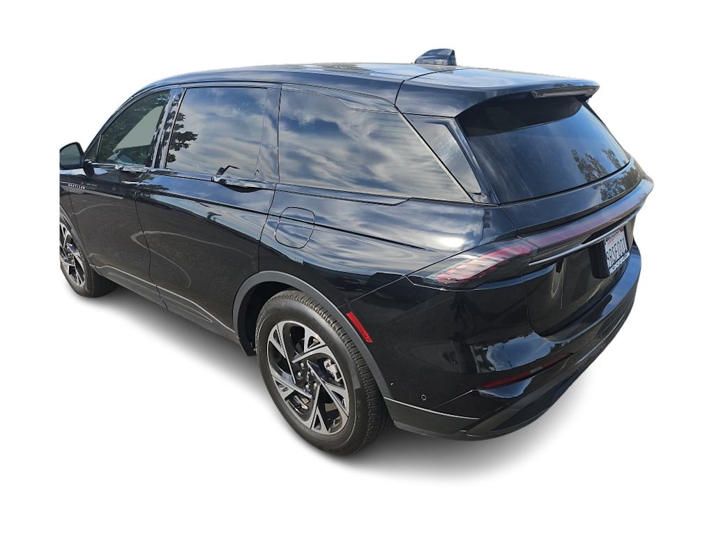 Thumbnail: 2024 Lincoln Nautilus - 4