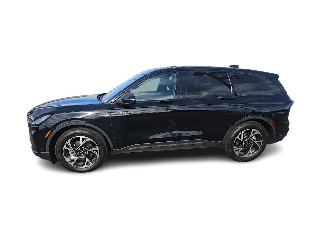 Thumbnail: 2024 Lincoln Nautilus - 3