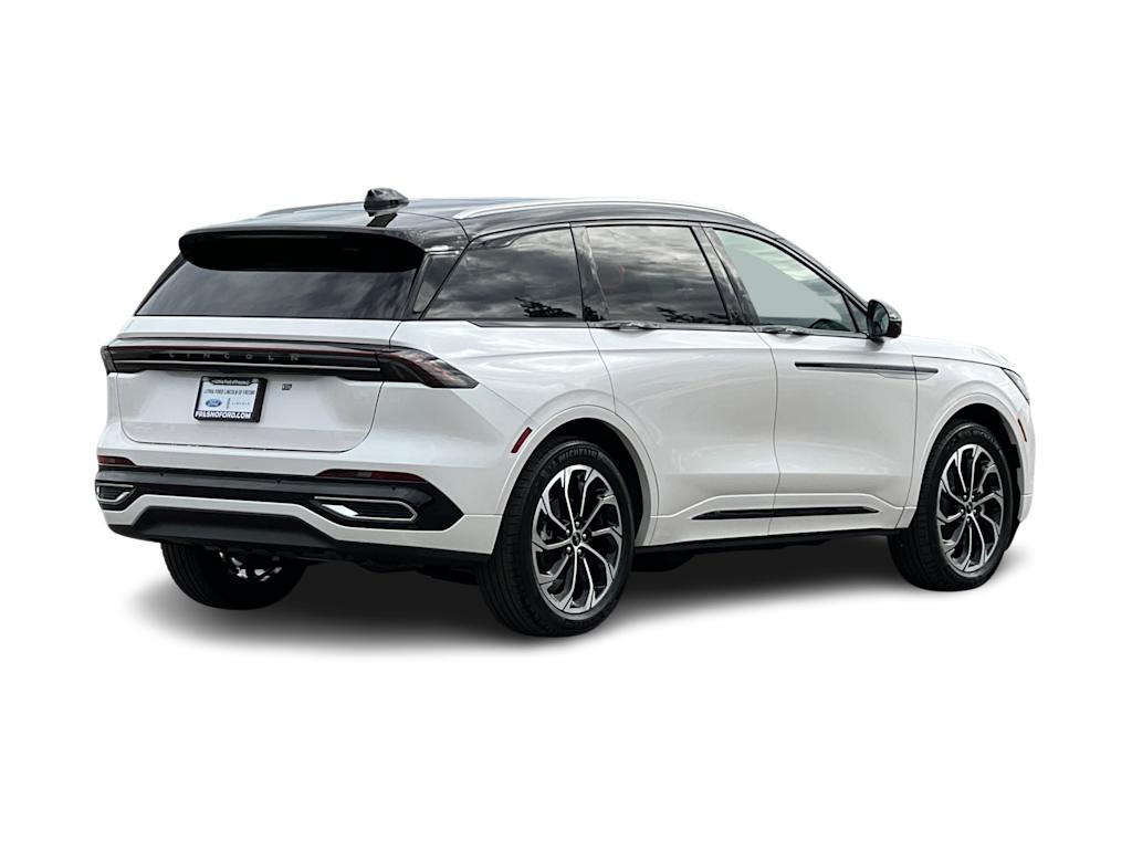 Thumbnail: 2026 Lincoln Nautilus - 16
