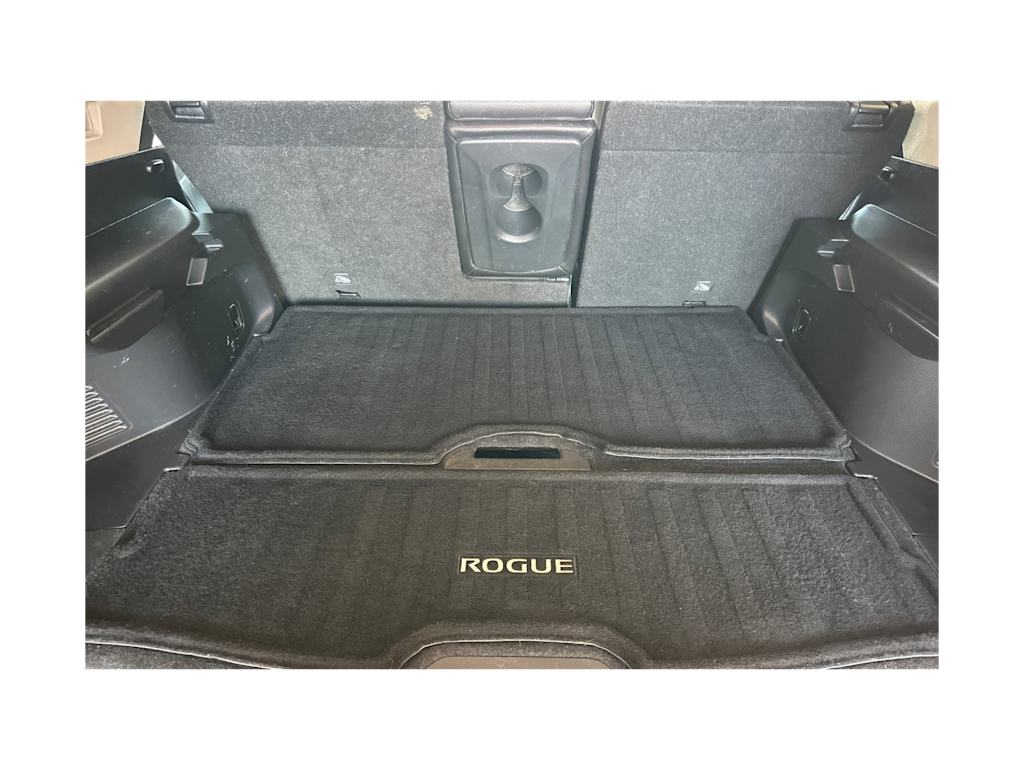 Thumbnail: 2018 Nissan Rogue - 17