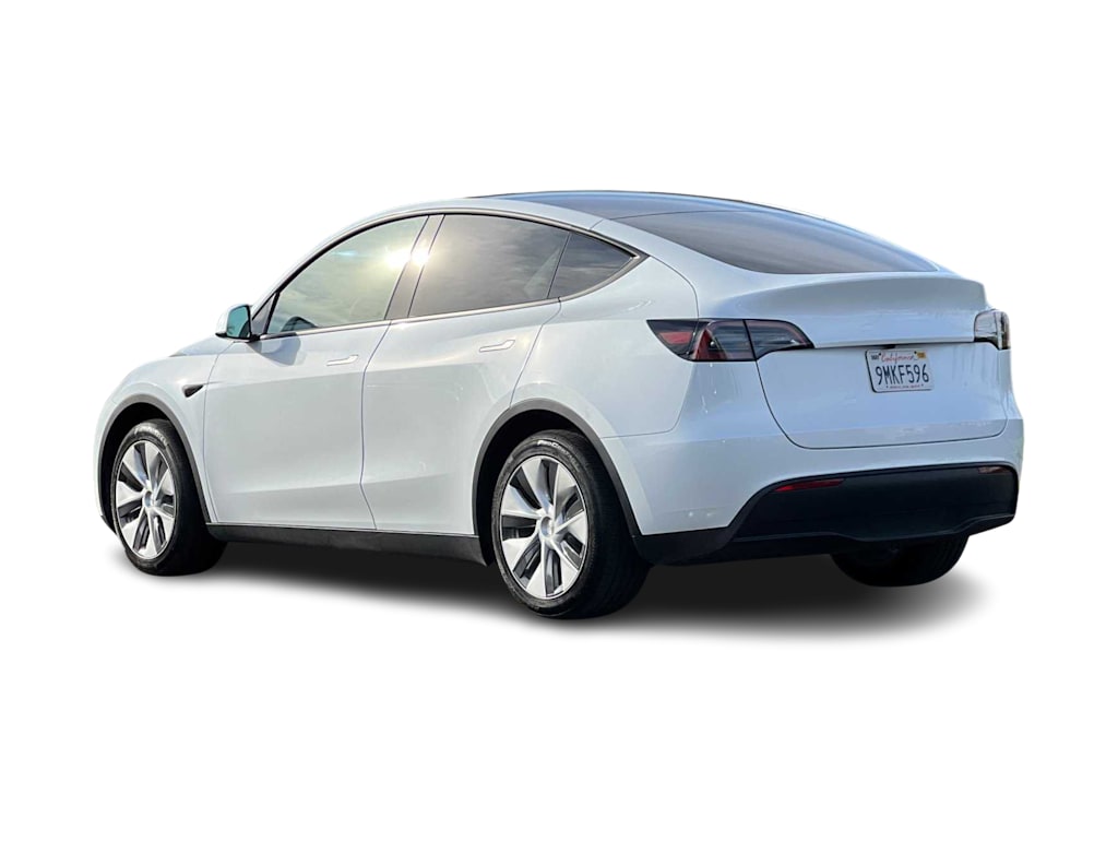 2024 Tesla Model Y Long Range 4