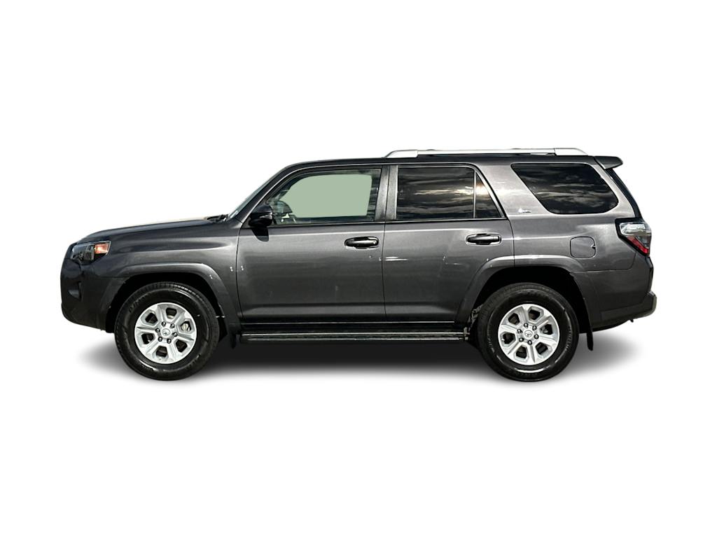 Thumbnail: 2015 Toyota 4Runner - 3