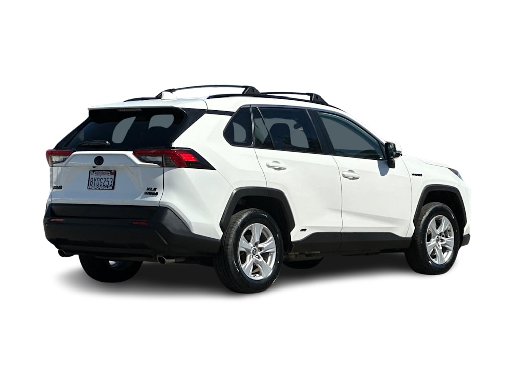Thumbnail: 2021 Toyota RAV4 - 17