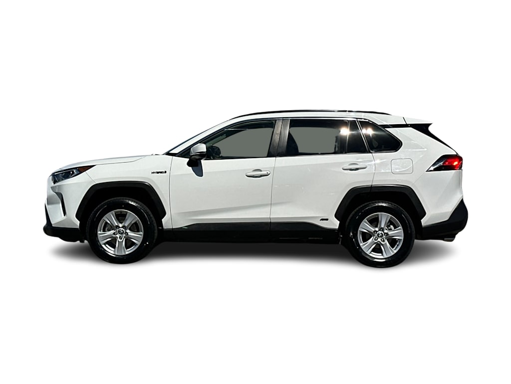 Thumbnail: 2021 Toyota RAV4 - 3