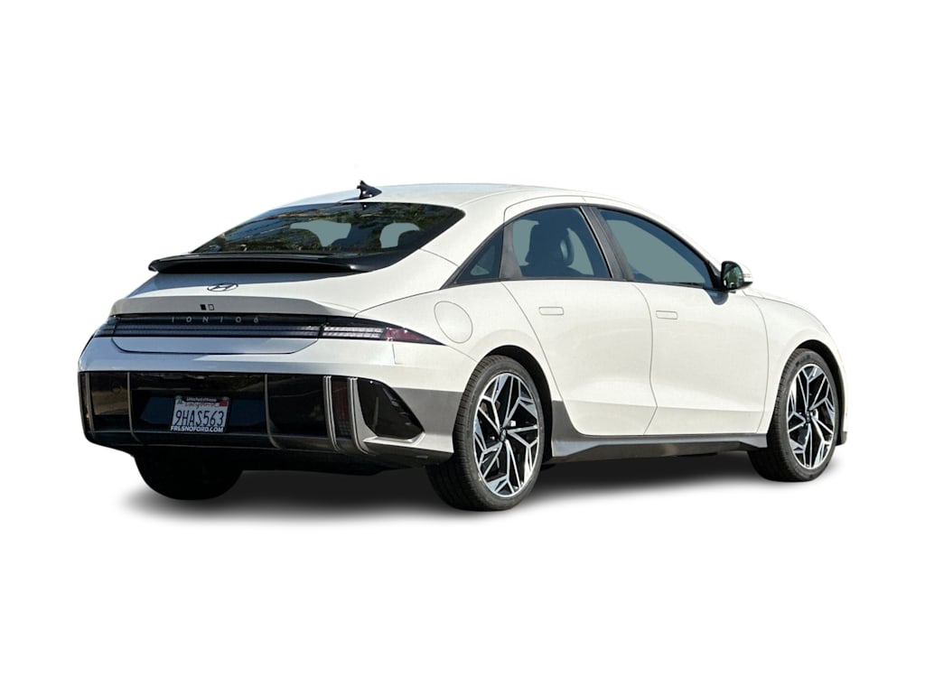 Thumbnail: 2023 Hyundai Ioniq 6 - 16