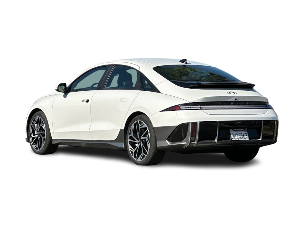 Thumbnail: 2023 Hyundai Ioniq 6 - 4