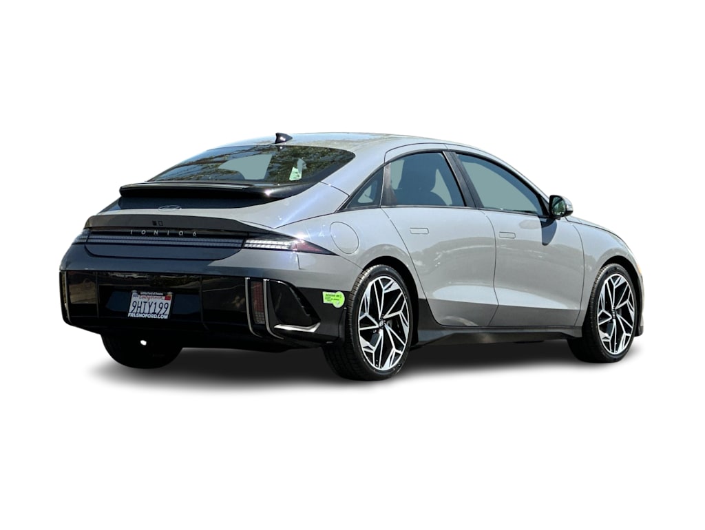 Thumbnail: 2023 Hyundai Ioniq 6 - 17