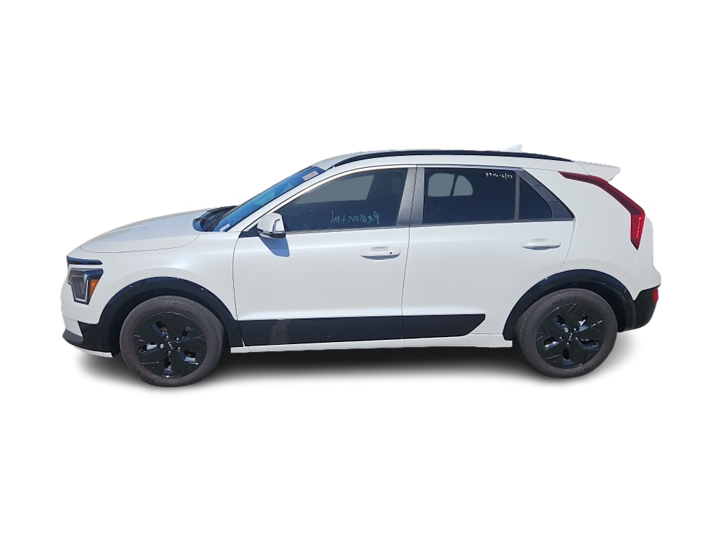 Thumbnail: 2023 Kia Niro - 3