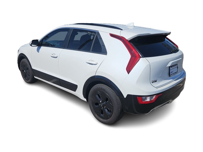Thumbnail: 2023 Kia Niro - 4