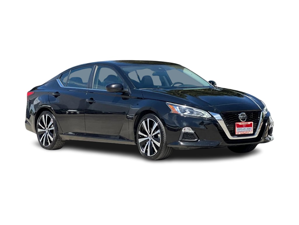 2022 Nissan Altima SR 17