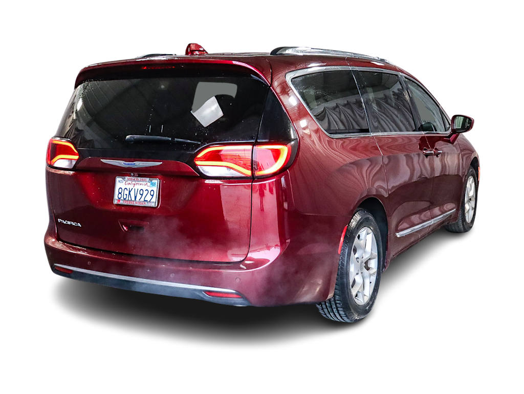 2019 Chrysler Pacifica Touring L 13