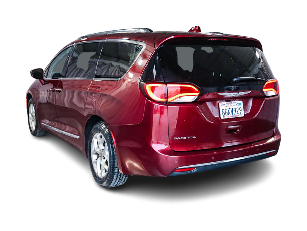 2019 Chrysler Pacifica Touring L 3