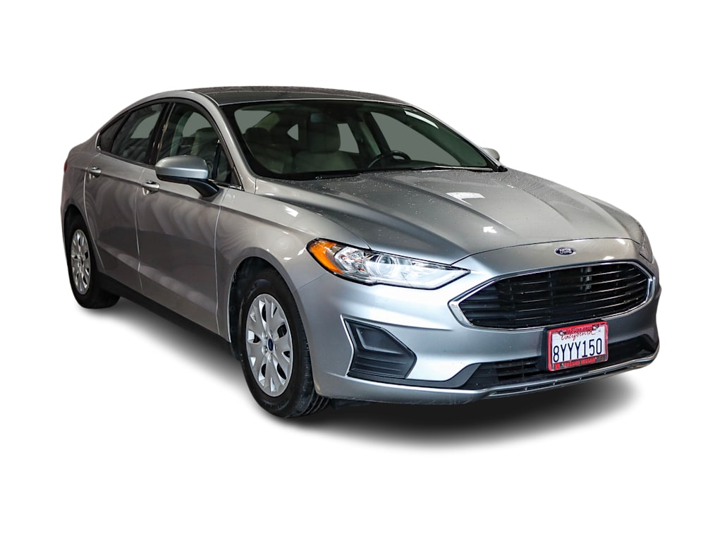 2020 Ford Fusion S 17