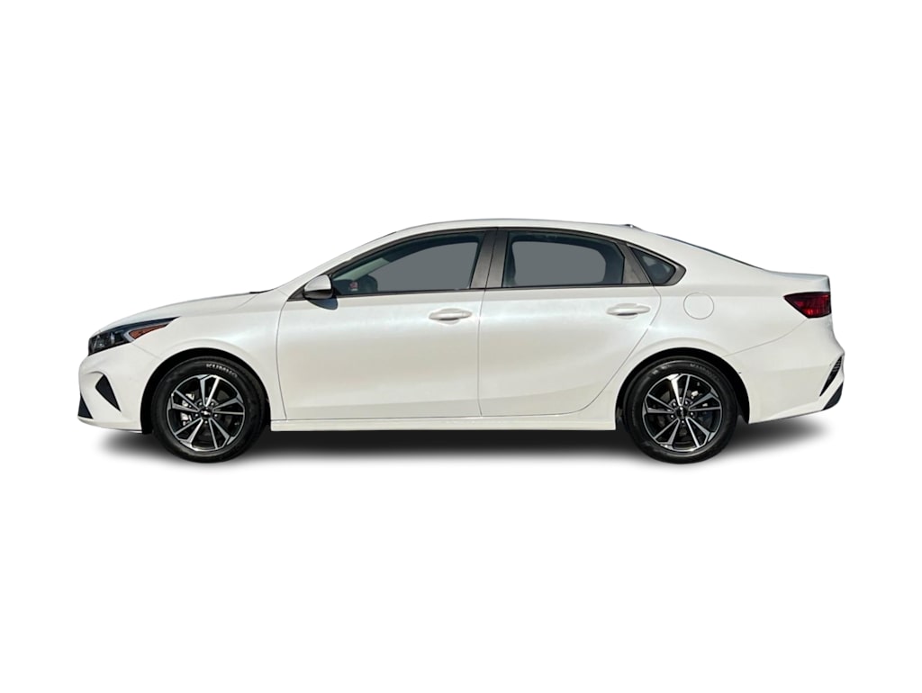 2024 Kia Forte LXS 3