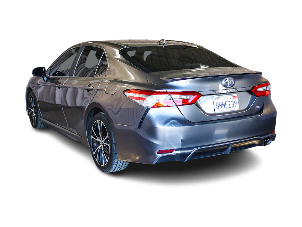 2019 Toyota Camry SE 3