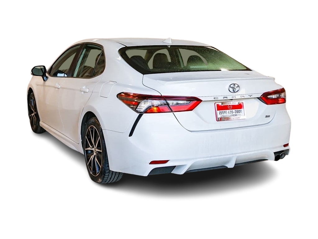 2023 Toyota Camry SE 3