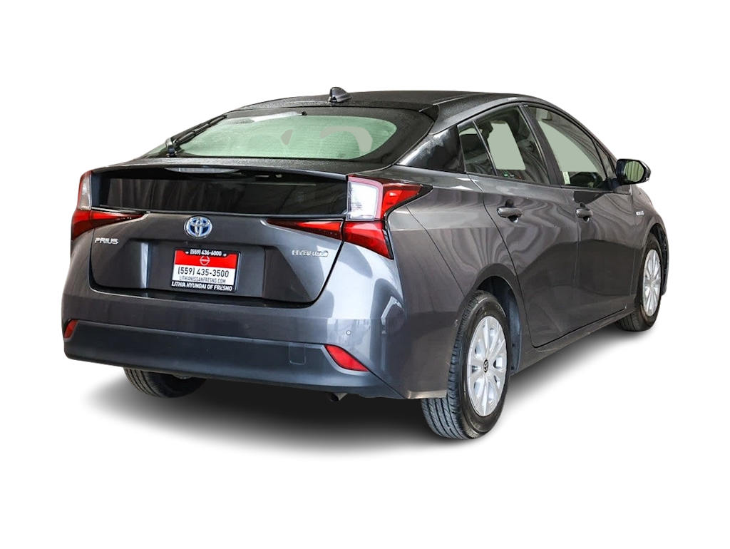 2022 Toyota Prius L Eco 17