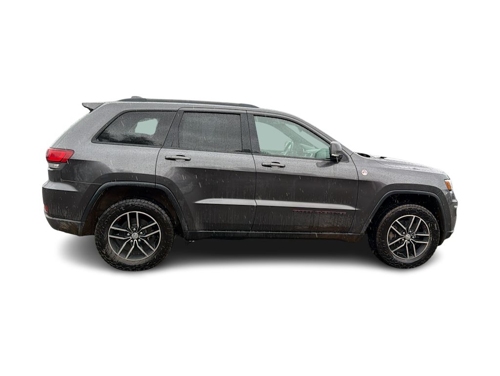 Thumbnail: 2017 Jeep Grand Cherokee - 15