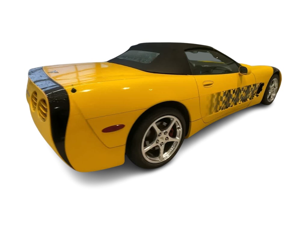 2003 Chevrolet Corvette Base 21