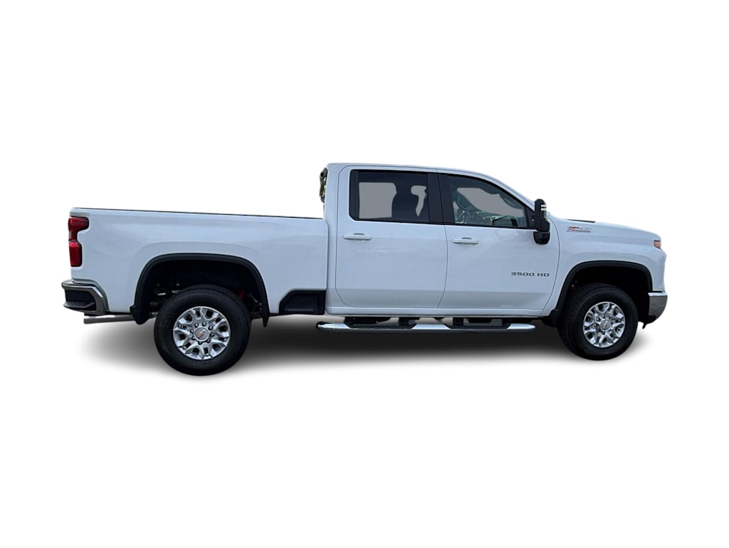Thumbnail: 2026 Chevrolet Silverado 3500 - 20