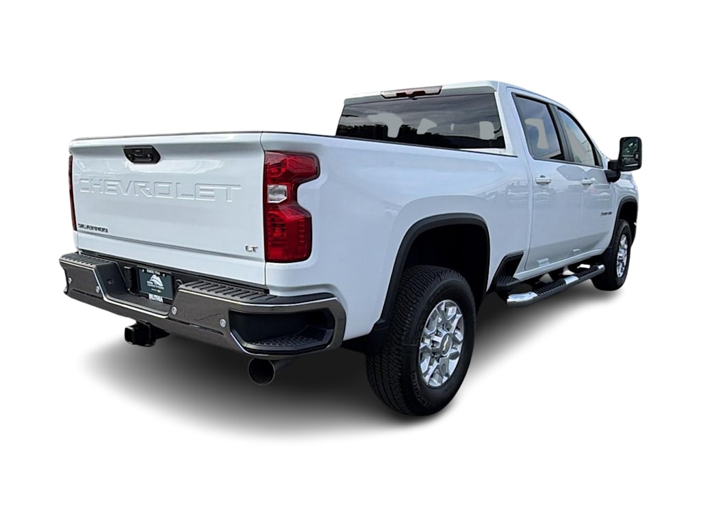 Thumbnail: 2026 Chevrolet Silverado 3500 - 21