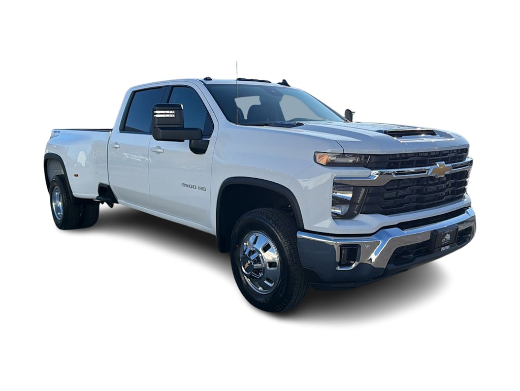 Thumbnail: 2026 Chevrolet Silverado 3500 - 18