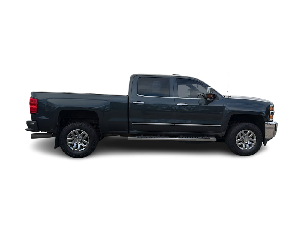 Thumbnail: 2019 Chevrolet Silverado 3500 - 17