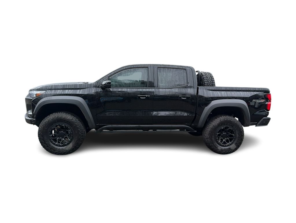 Thumbnail: 2024 Chevrolet Colorado - 3