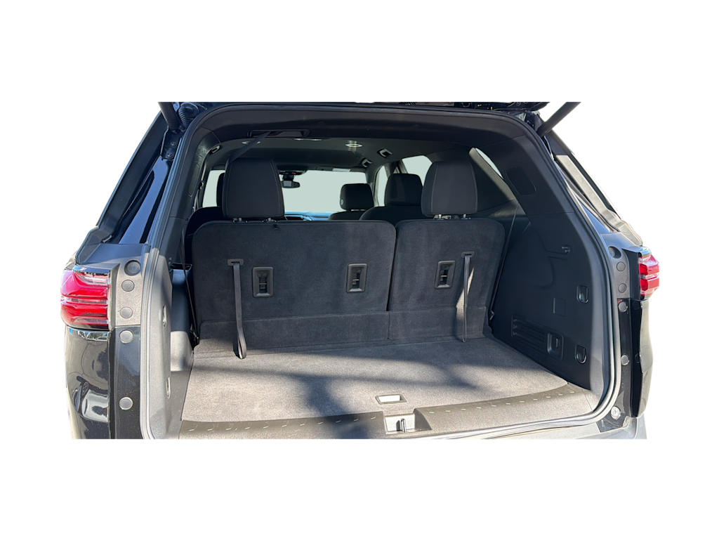 Thumbnail: 2023 Chevrolet Traverse - 17