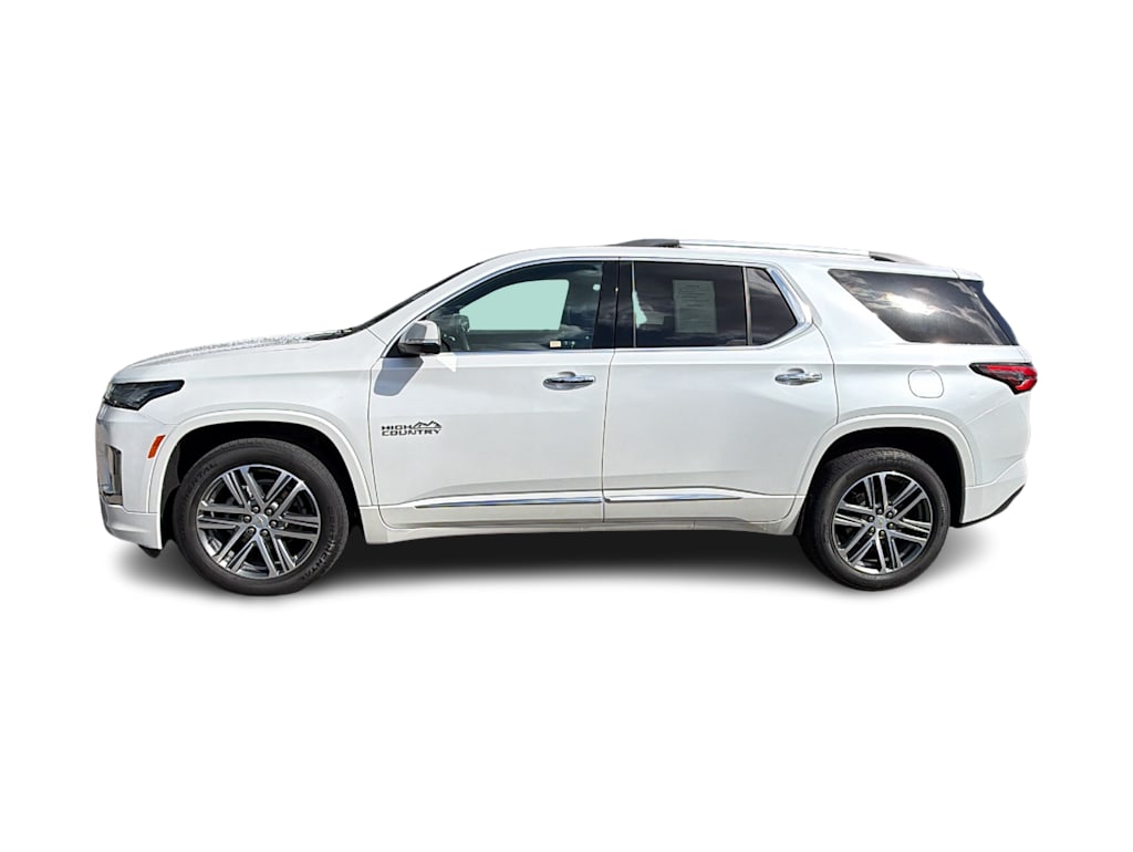 Thumbnail: 2023 Chevrolet Traverse - 3