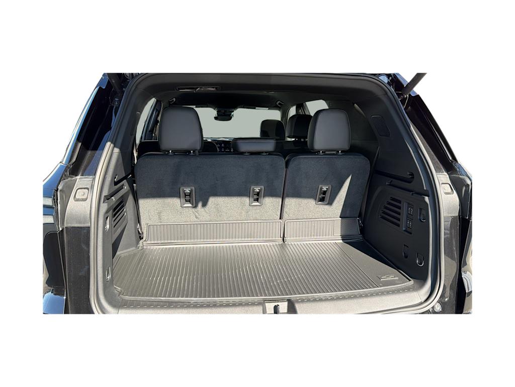 Thumbnail: 2025 Chevrolet Traverse - 16