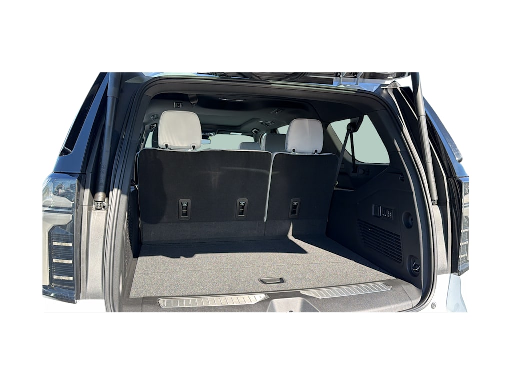Thumbnail: 2026 Chevrolet Suburban - 15