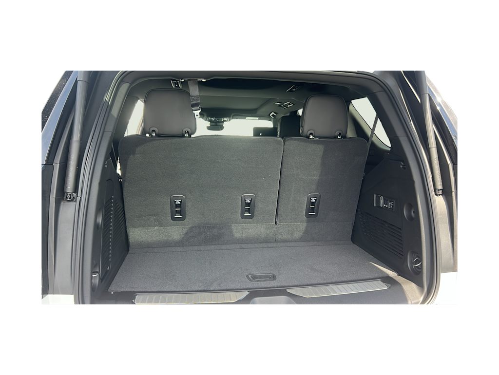 Thumbnail: 2025 Chevrolet Tahoe - 15