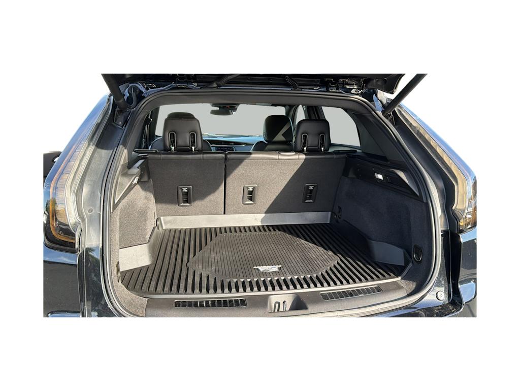 Thumbnail: 2021 Cadillac XT4 - 16