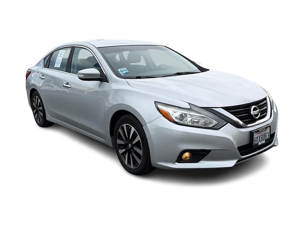 Thumbnail: 2018 Nissan Altima - 19