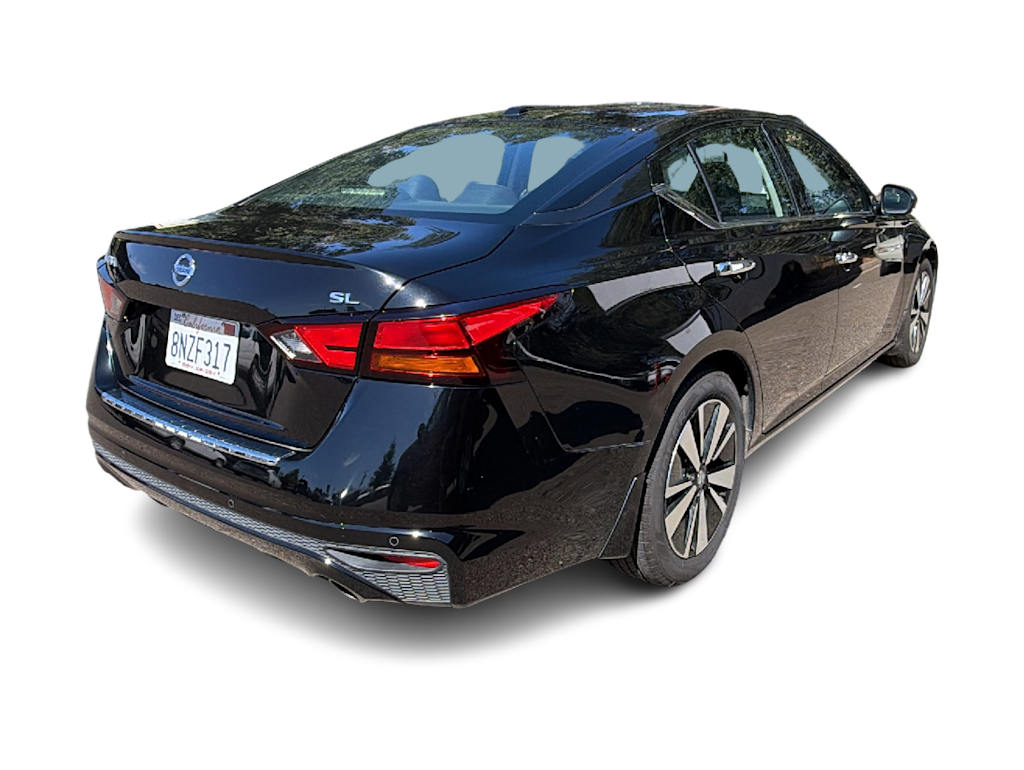 Thumbnail: 2019 Nissan Altima - 18