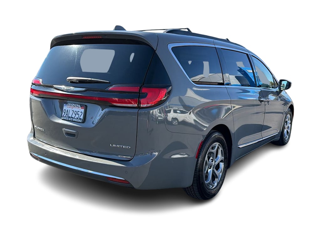 Thumbnail: 2022 Chrysler Pacifica - 23