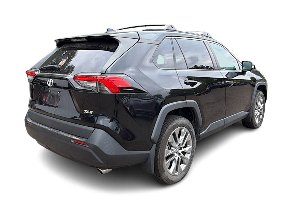 Thumbnail: 2023 Toyota RAV4 - 11