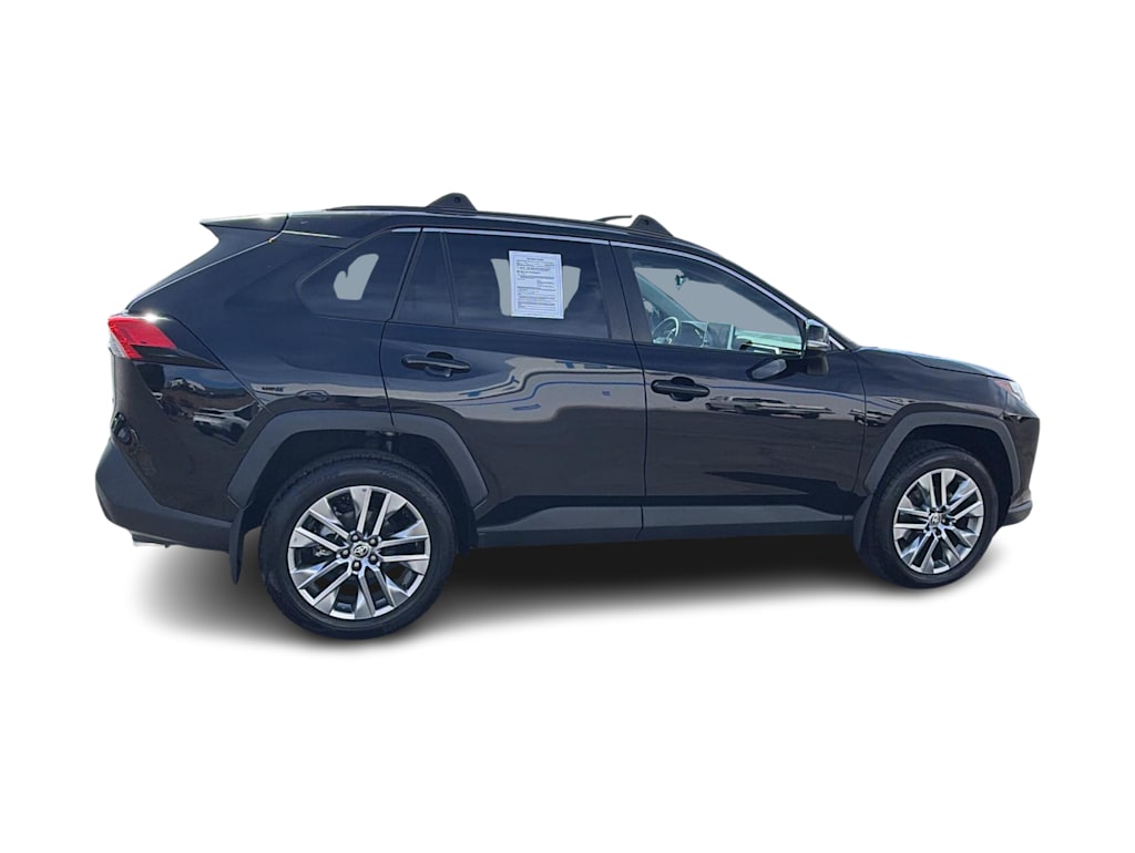 Thumbnail: 2023 Toyota RAV4 - 21