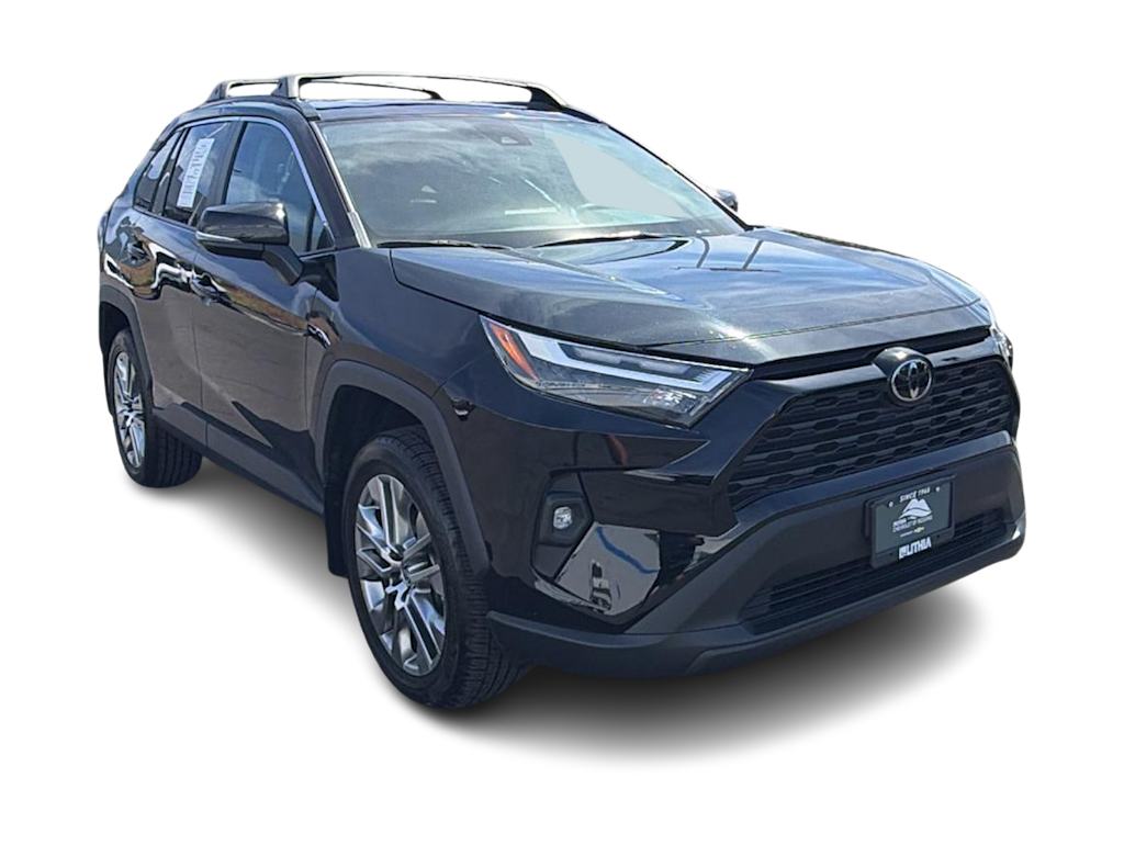 Thumbnail: 2023 Toyota RAV4 - 20
