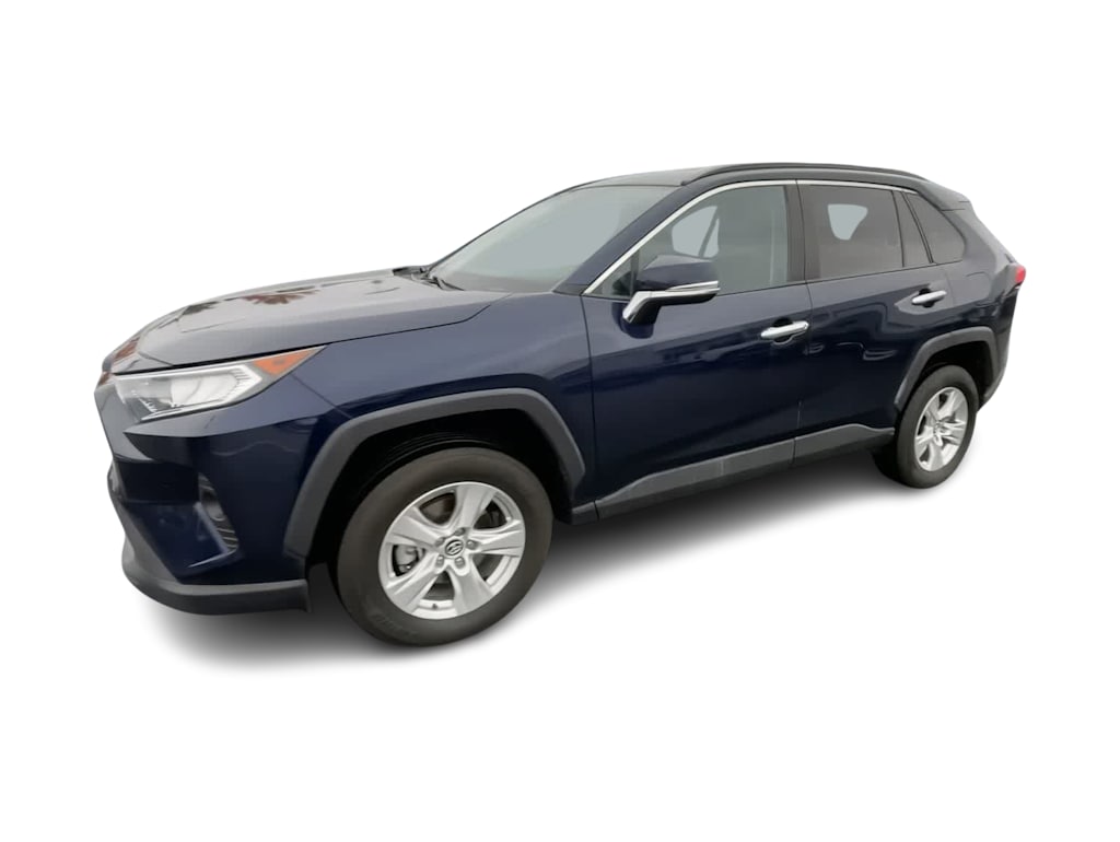 2020 Toyota RAV4 XLE 3