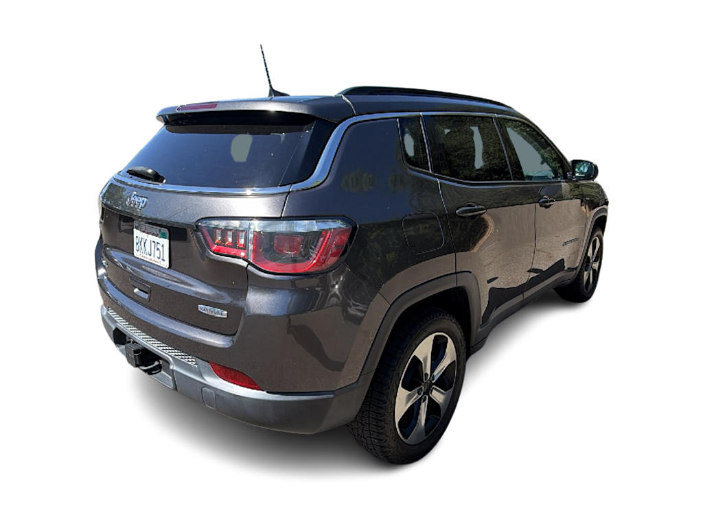 Thumbnail: 2018 Jeep Compass - 16