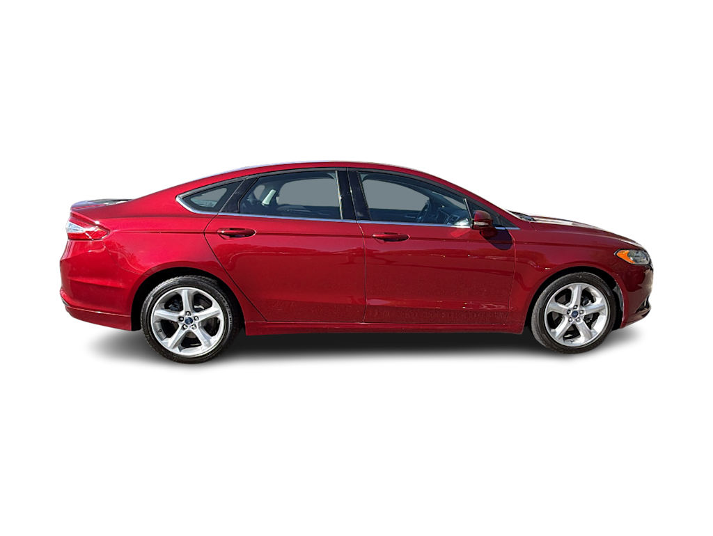 Thumbnail: 2016 Ford Fusion - 10