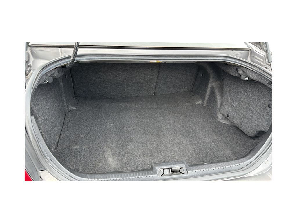 Thumbnail: 2011 Ford Fusion - 16