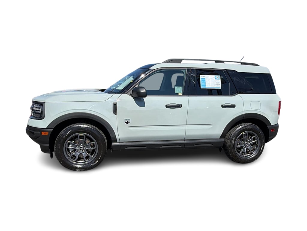 Thumbnail: 2022 Ford Bronco Sport - 3
